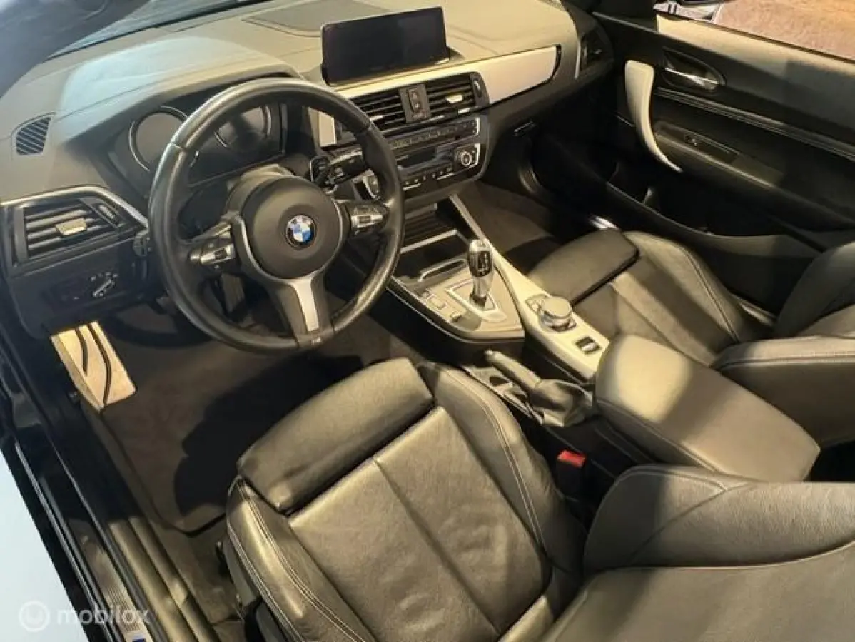218i High Executive Edition M-SPORT NL Auto