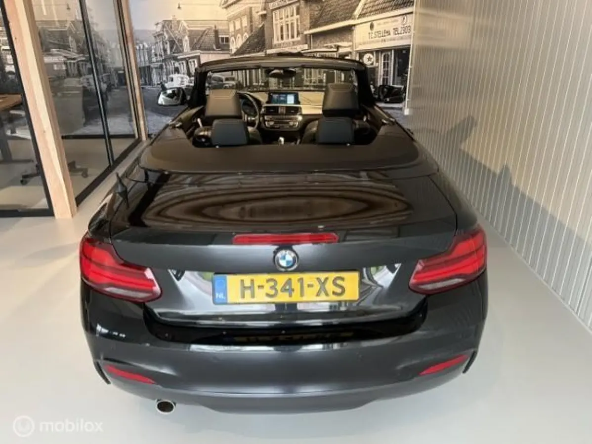 218i High Executive Edition M-SPORT NL Auto