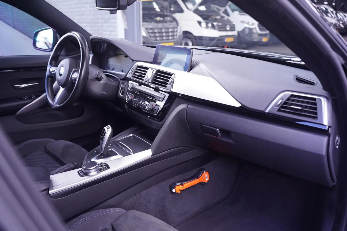 418i Executive Edition Navi NAP Led koplampen El. achterklep Rijklaar!