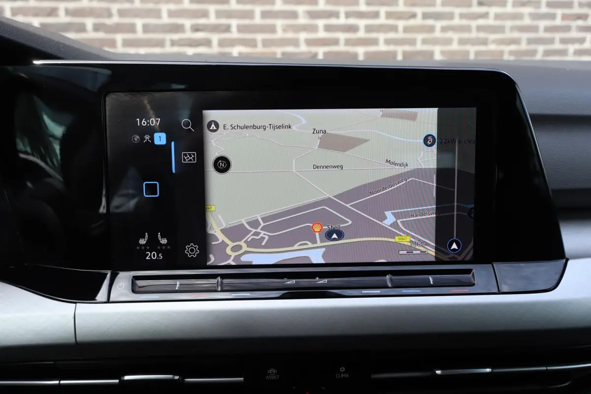 1.0 eTSI 110pk DSG Life | Navigatie | Trekhaak Afneembaar | Ergonomische Bestuurdersstoel