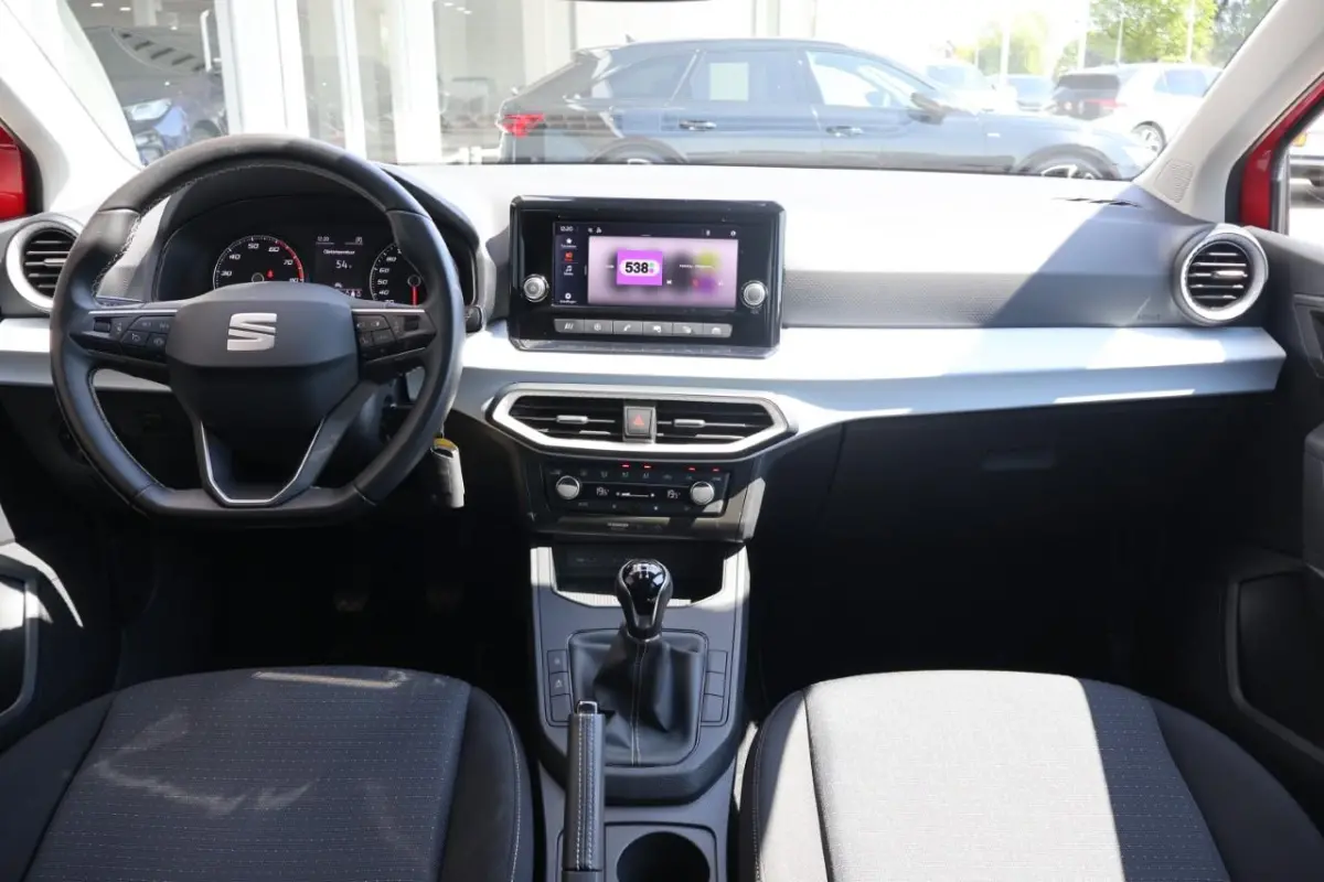 1.0 EcoTSI 95pk Style | Trekhaak | Cruise control | Carplay | PDC