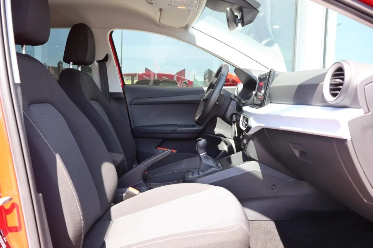 1.0 EcoTSI 95pk Style | Trekhaak | Cruise control | Carplay | PDC