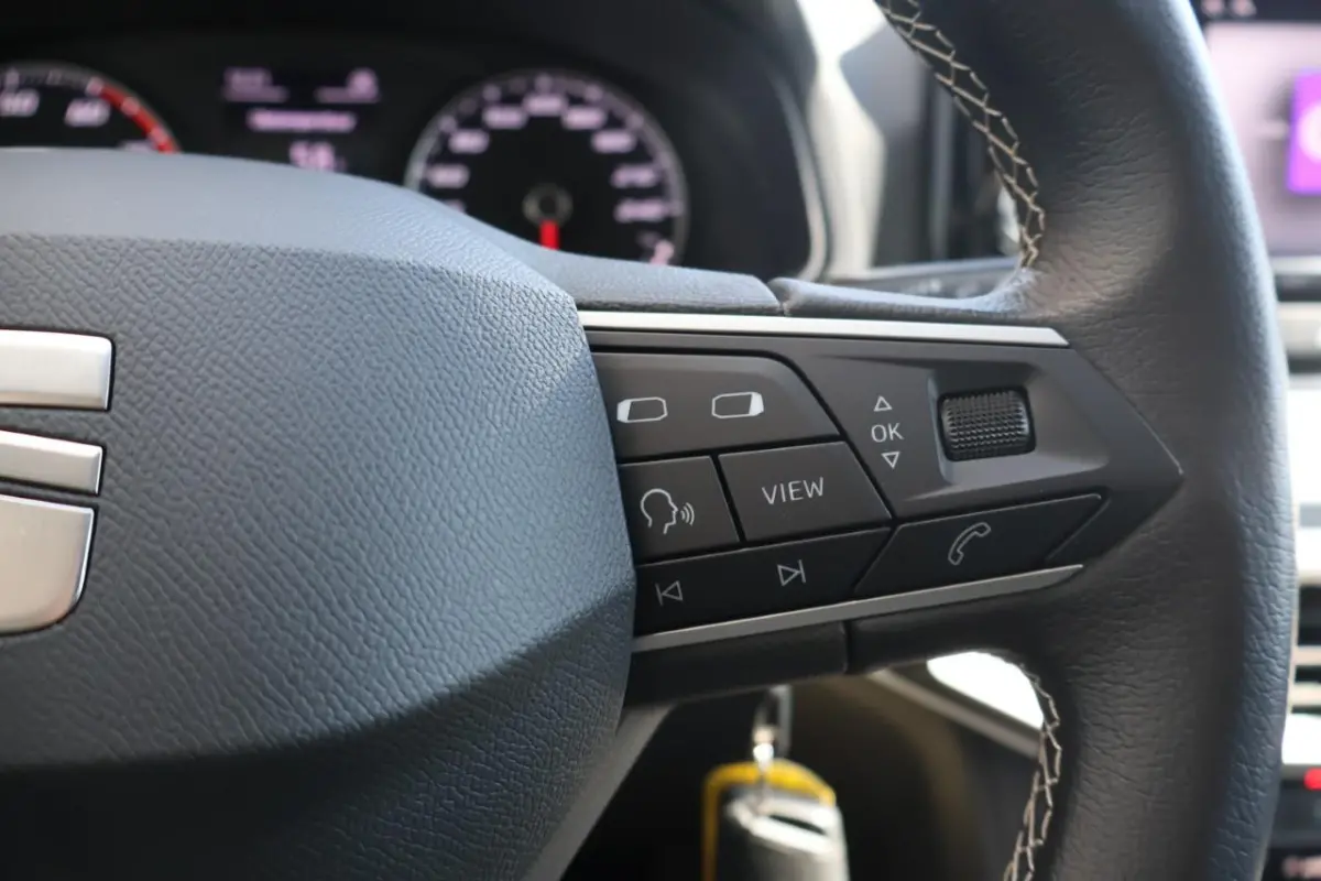 1.0 EcoTSI 95pk Style | Trekhaak | Cruise control | Carplay | PDC