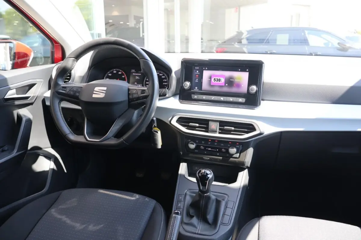 1.0 EcoTSI 95pk Style | Trekhaak | Cruise control | Carplay | PDC