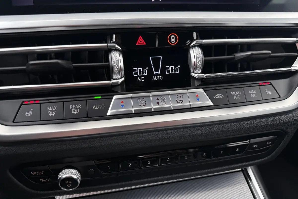 320i M-Sport Shadow Line M-Sportstoelen Stoelverw Carplay 18'LMV
