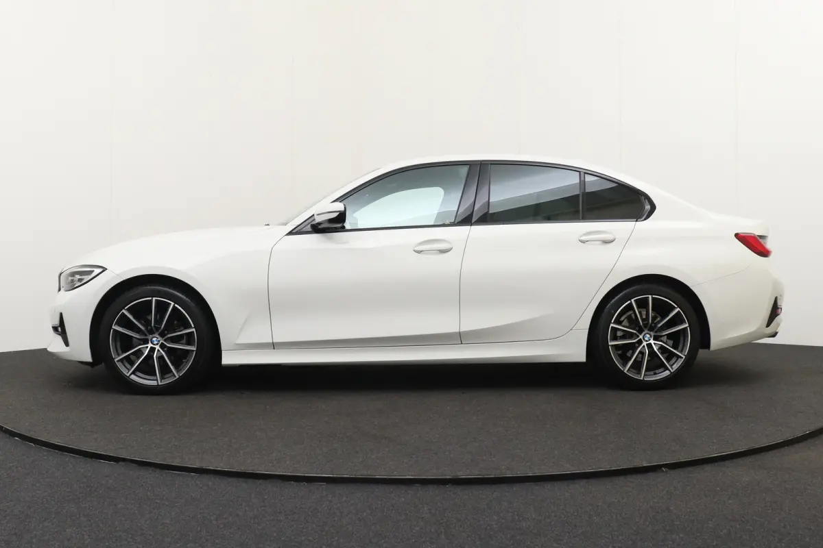 320i M-Sport Shadow Line M-Sportstoelen Stoelverw Carplay 18'LMV