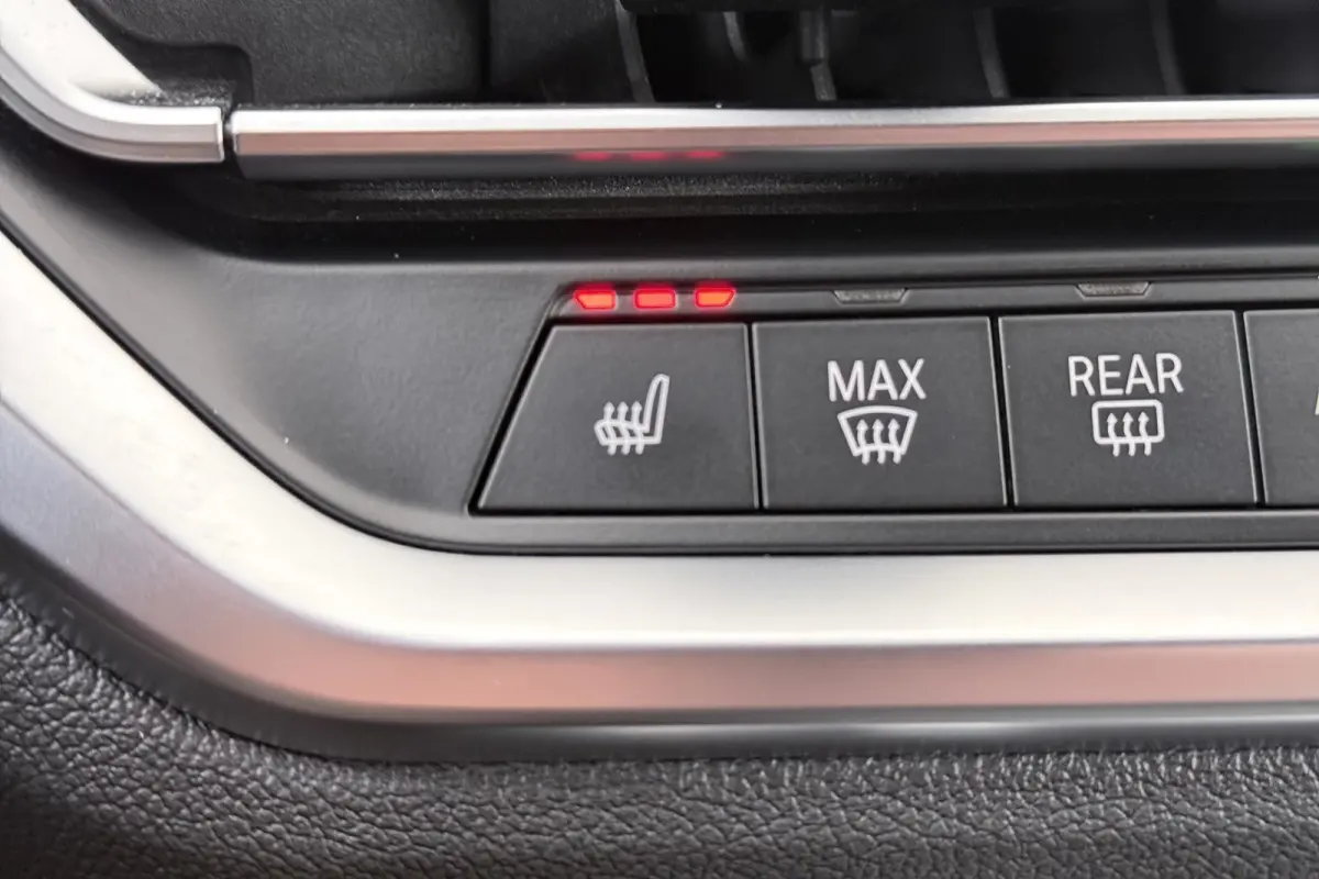 320i M-Sport Shadow Line M-Sportstoelen Stoelverw Carplay 18'LMV