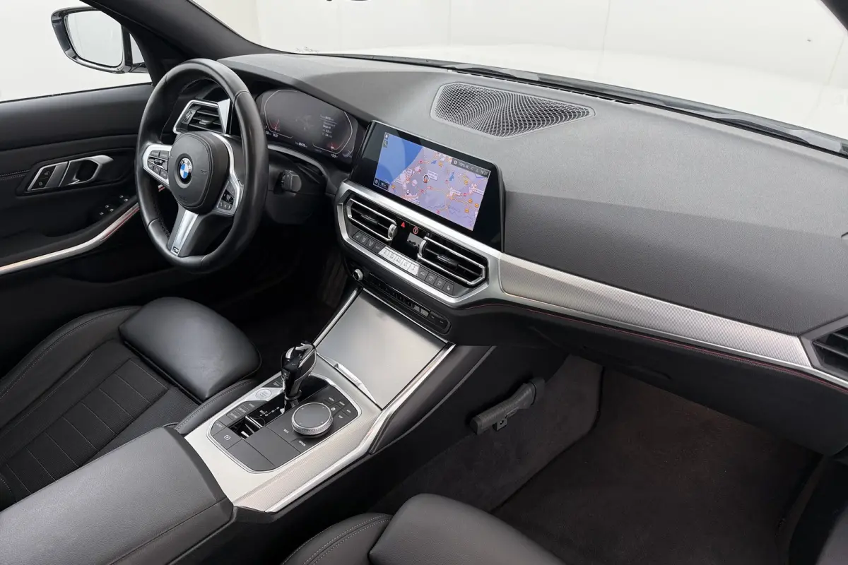 320i M-Sport Shadow Line M-Sportstoelen Stoelverw Carplay 18'LMV