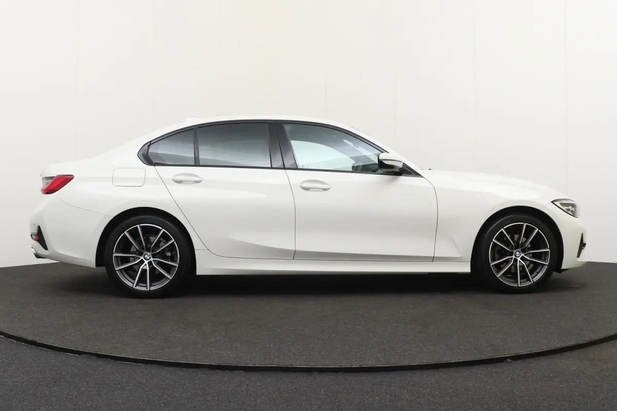 320i M-Sport Shadow Line M-Sportstoelen Stoelverw Carplay 18'LMV