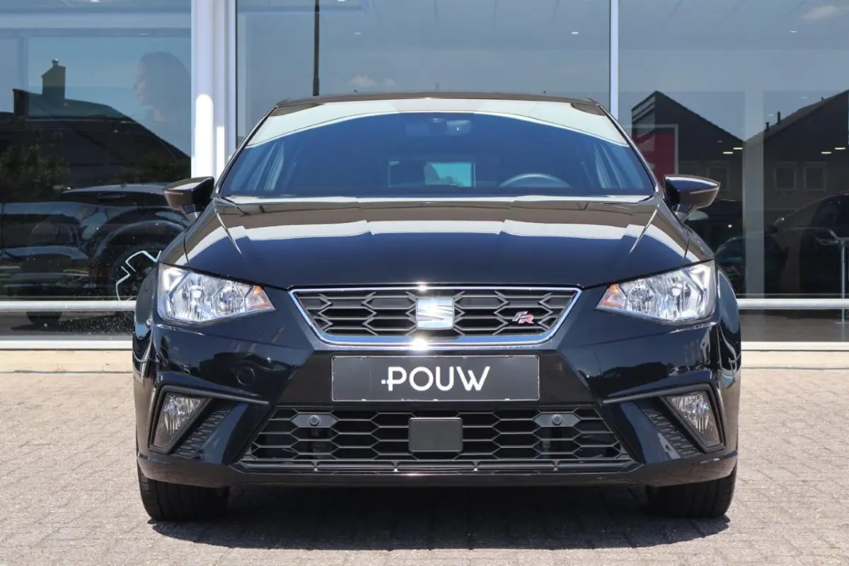 1.0 TSI 95pk FR Business Intense | Navigatie | Camera | PDC | Climate Control