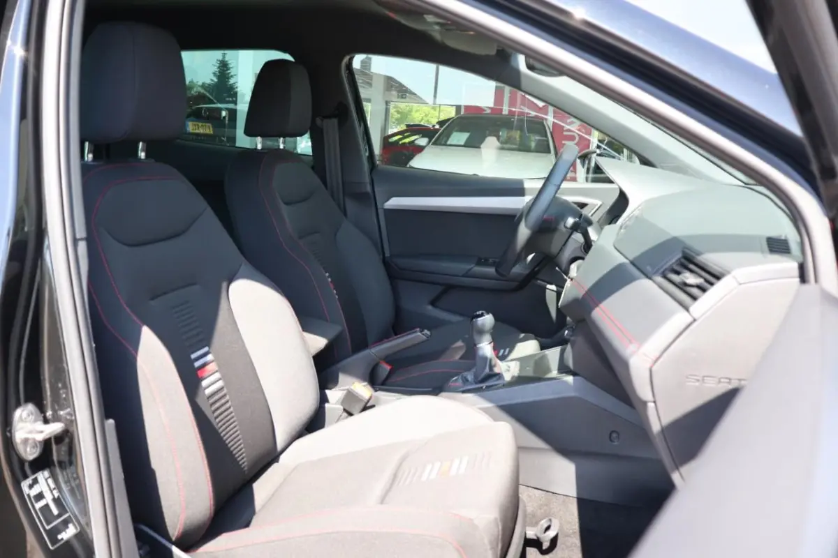 1.0 TSI 95pk FR Business Intense | Navigatie | Camera | PDC | Climate Control