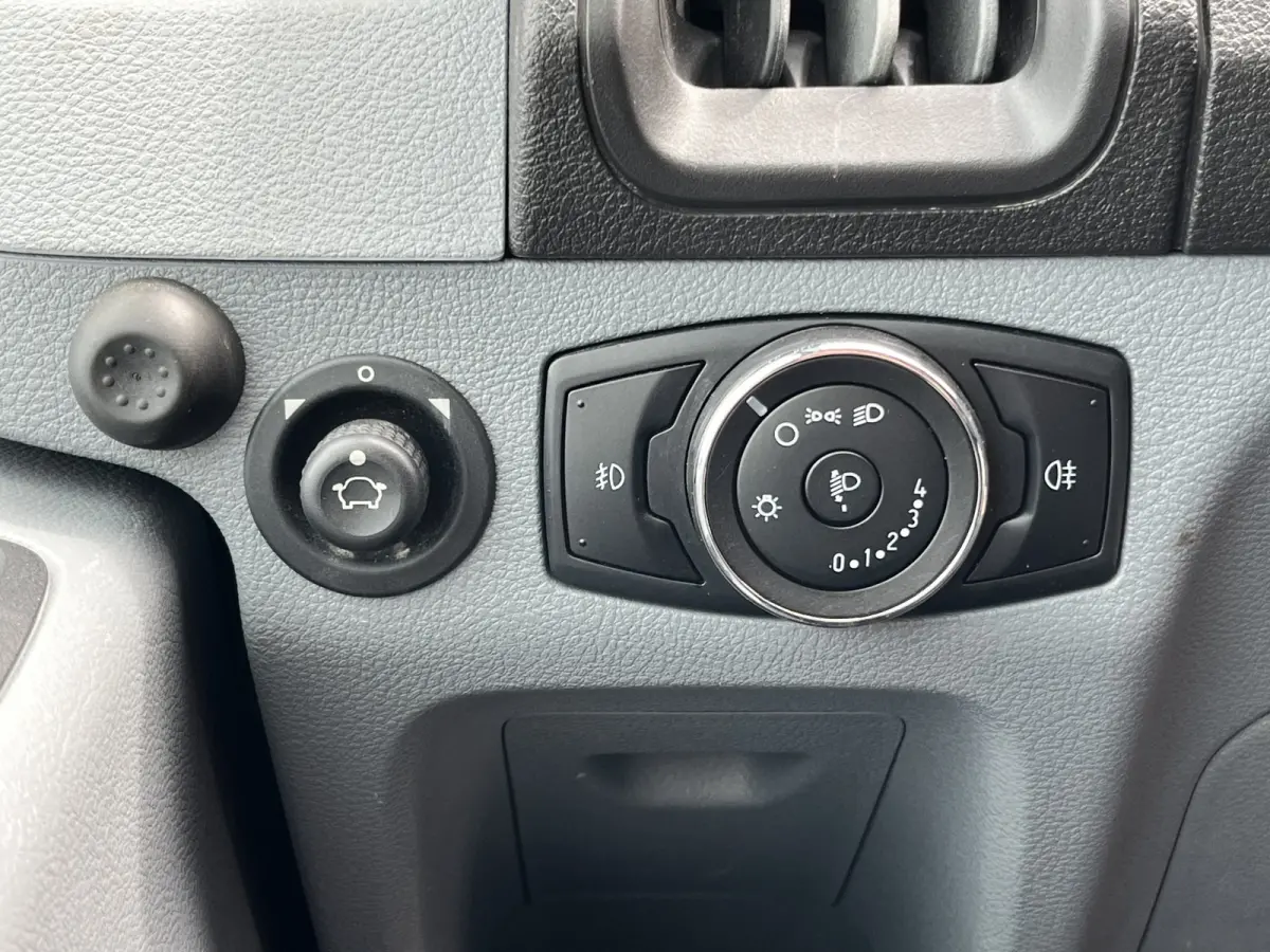 2.0 TDCI 130PK L2H2 Airco Cruise Control Parkeersensoren Stoelverwarming Zwaailampen Kastwand Inbouw