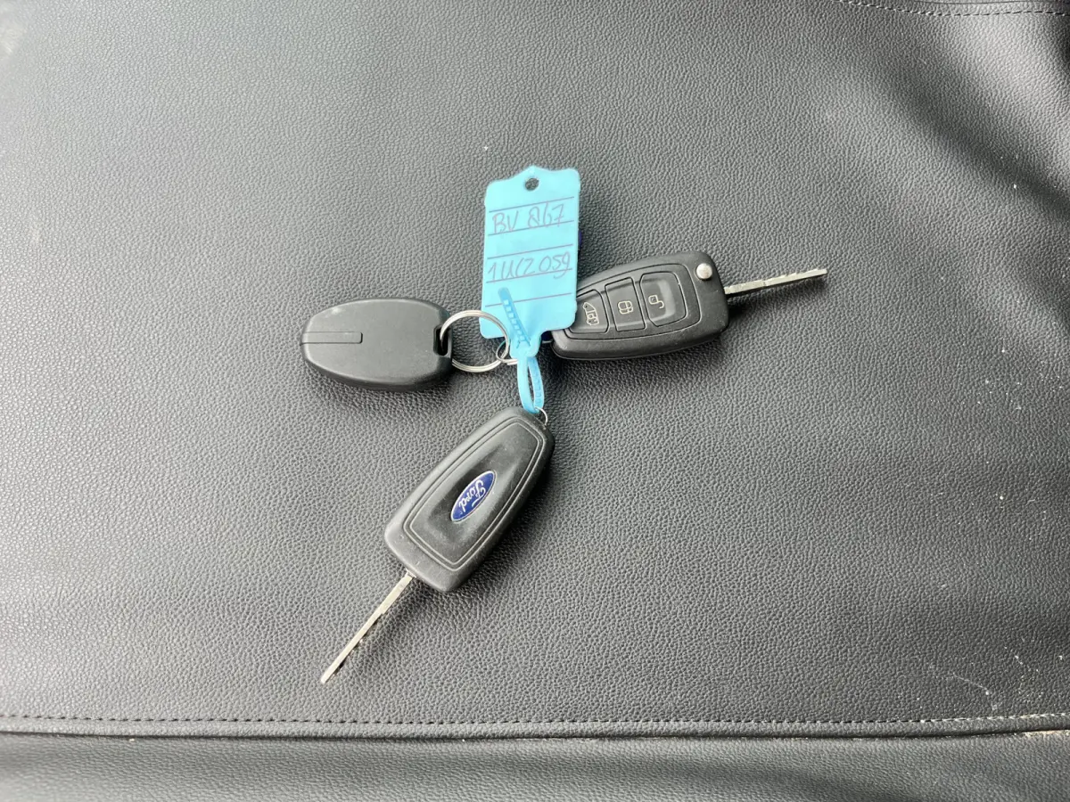 2.0 TDCI 130PK L2H2 Airco Cruise Control Parkeersensoren Stoelverwarming Zwaailampen Kastwand Inbouw