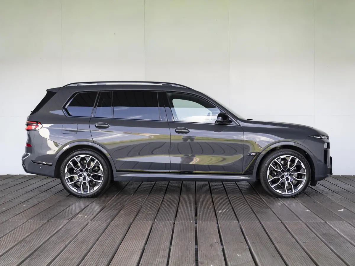 M60i | M Sportpakket Pro | Exclusive Pack | Comfort Pack | Executive Drive Pro | 22 inch | Iconic Glow kristalkoplampen | Comfort stoelen | 7 zitplaatsen |Driving Assistant Professional | Ha