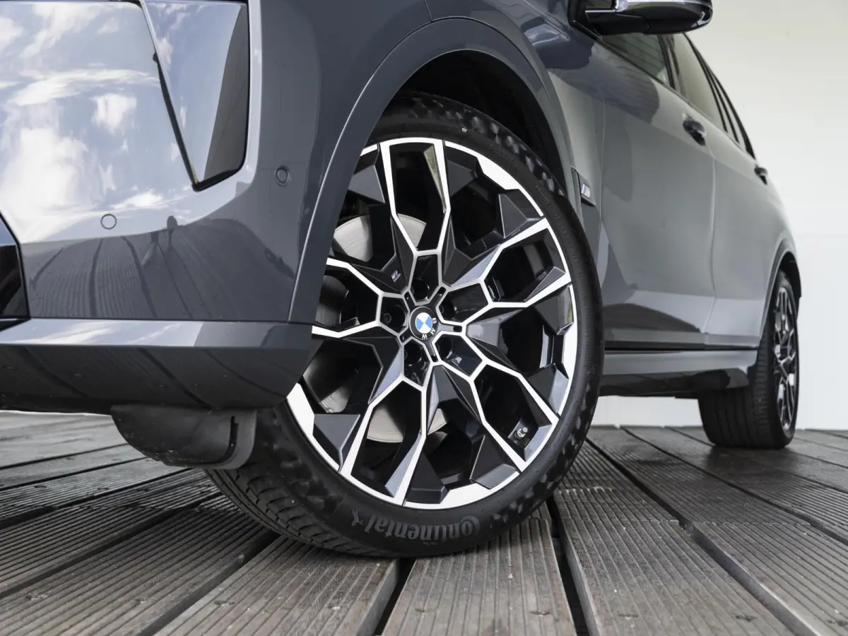 M60i | M Sportpakket Pro | Exclusive Pack | Comfort Pack | Executive Drive Pro | 22 inch | Iconic Glow kristalkoplampen | Comfort stoelen | 7 zitplaatsen |Driving Assistant Professional | Ha
