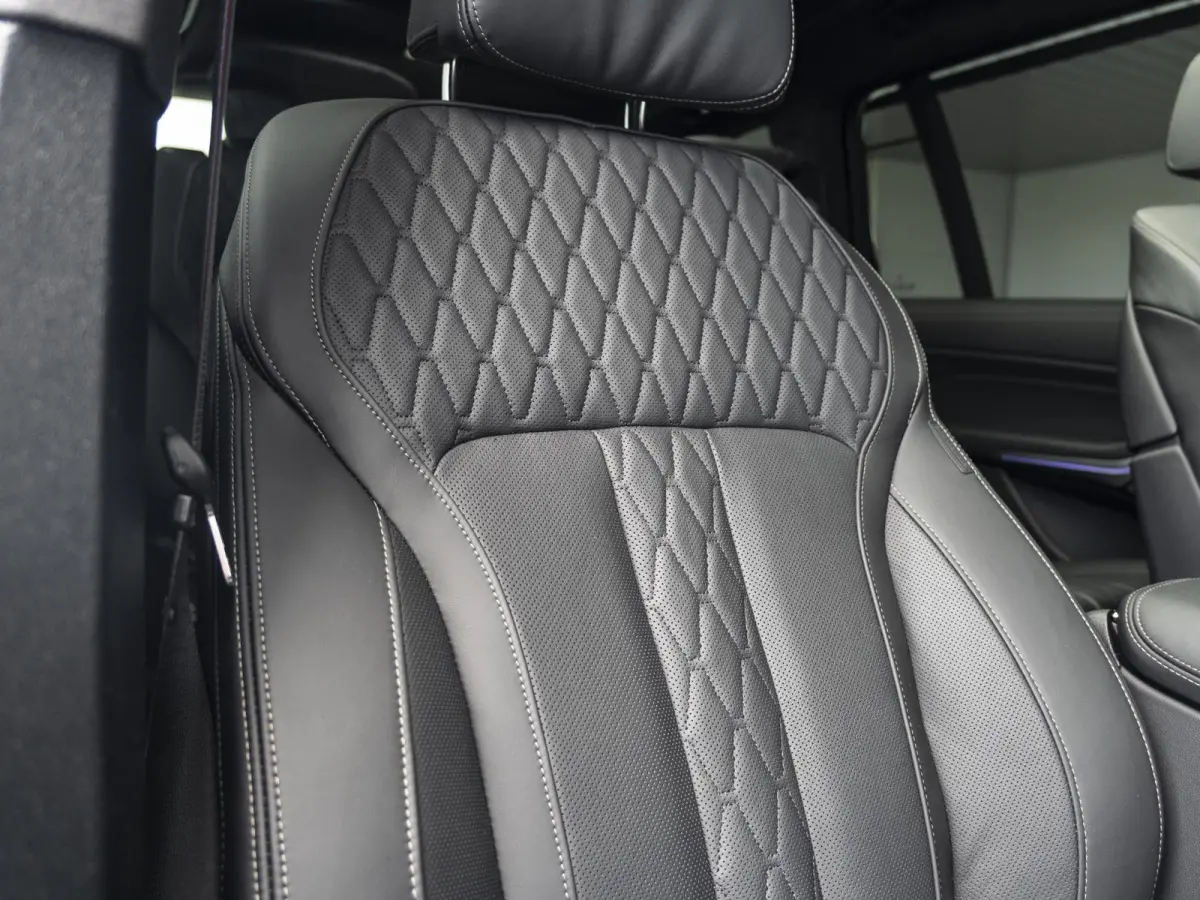 M60i | M Sportpakket Pro | Exclusive Pack | Comfort Pack | Executive Drive Pro | 22 inch | Iconic Glow kristalkoplampen | Comfort stoelen | 7 zitplaatsen |Driving Assistant Professional | Ha