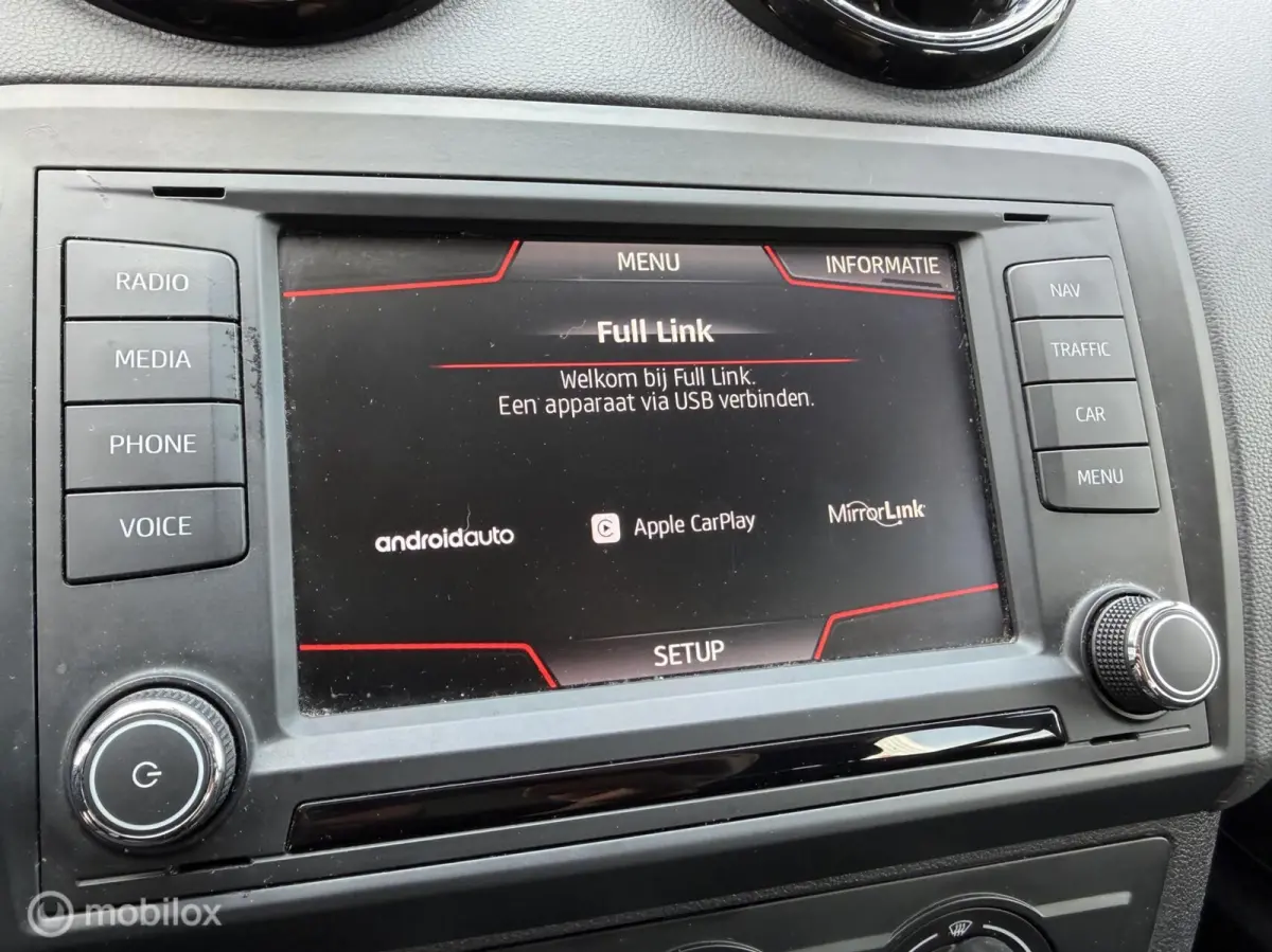 1.0 EcoTSI Style Connect|cruise|airco|carplay