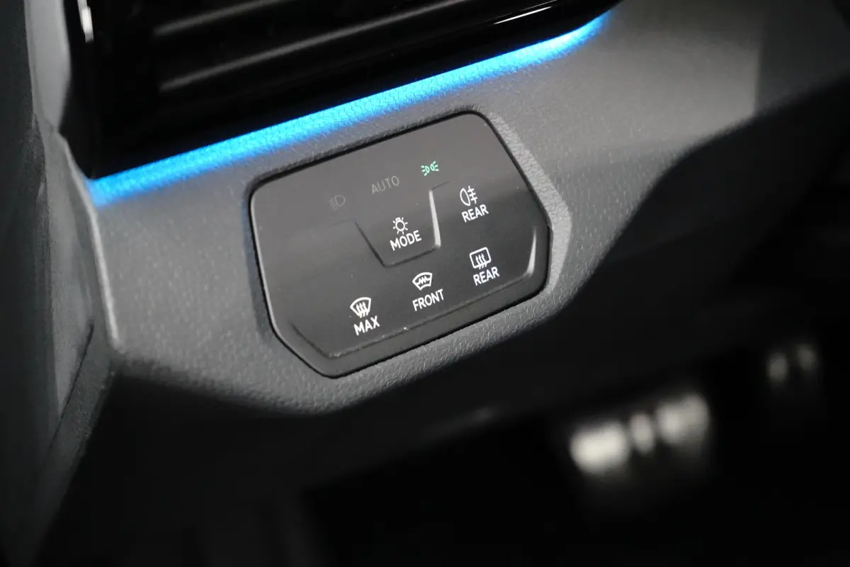 Pro 174PK 77kwh | STUUR + STOELVERW. | APP. CONNECT | CRUISE CONTROL | NAVIGATIE | CLIMATE CONTROL