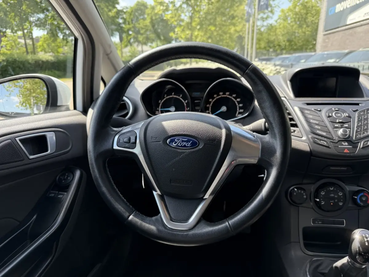 1.0 Style | Navi | Lederen bekleding | Bluetooth | NL auto!!