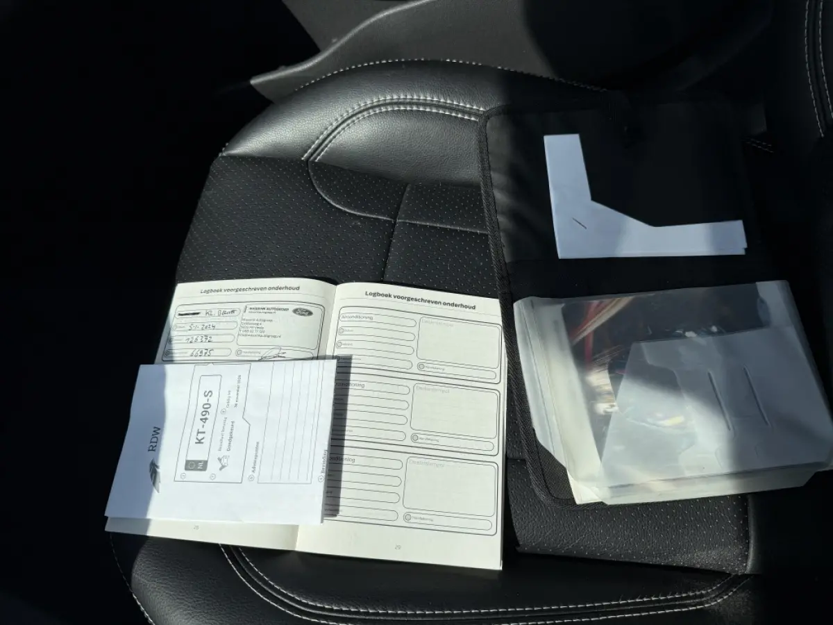 1.0 Style | Navi | Lederen bekleding | Bluetooth | NL auto!!