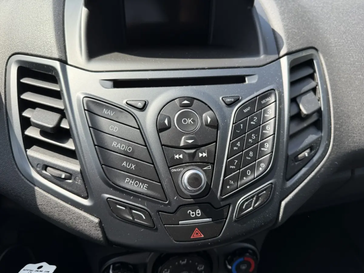 1.0 Style | Navi | Lederen bekleding | Bluetooth | NL auto!!