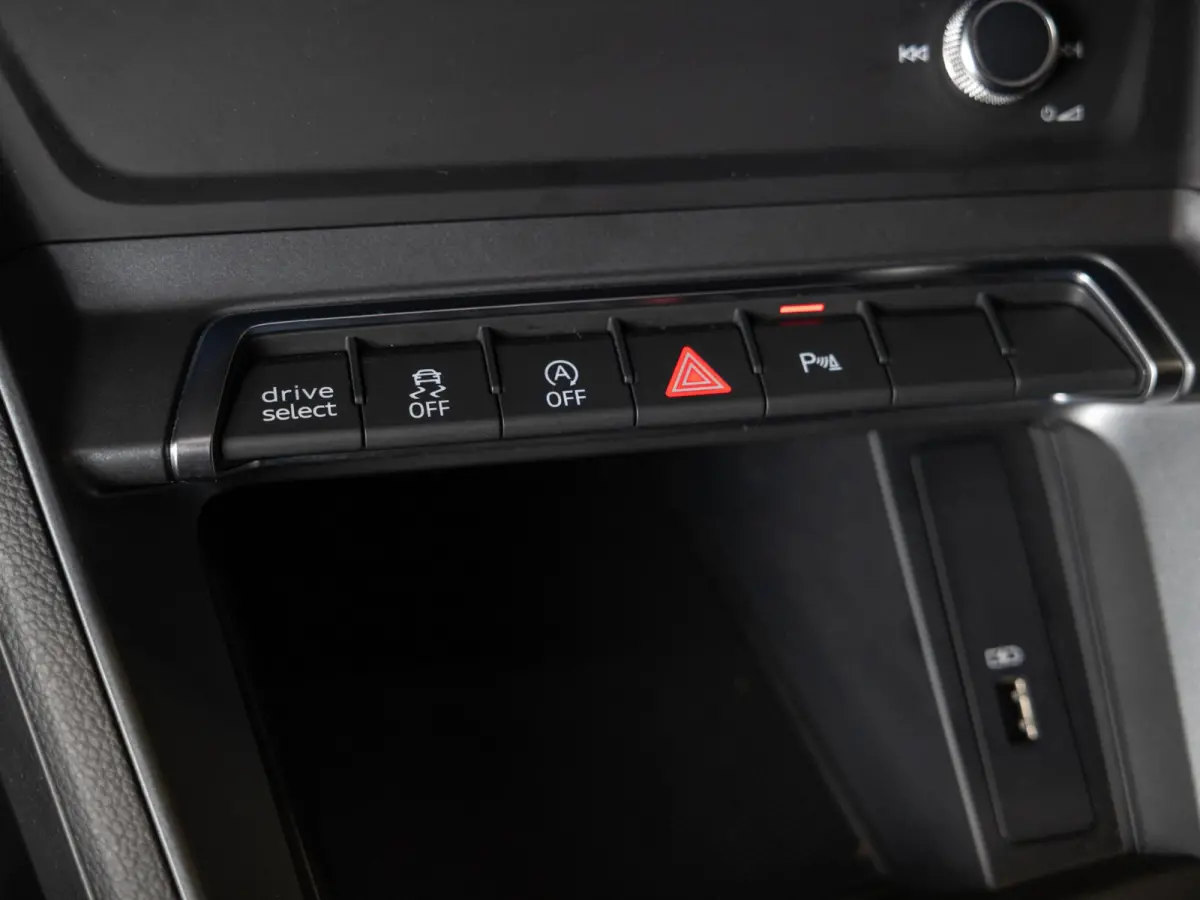 35 TFSI 2x S-Line Edition / 150pk / Dodehoek herkenning /