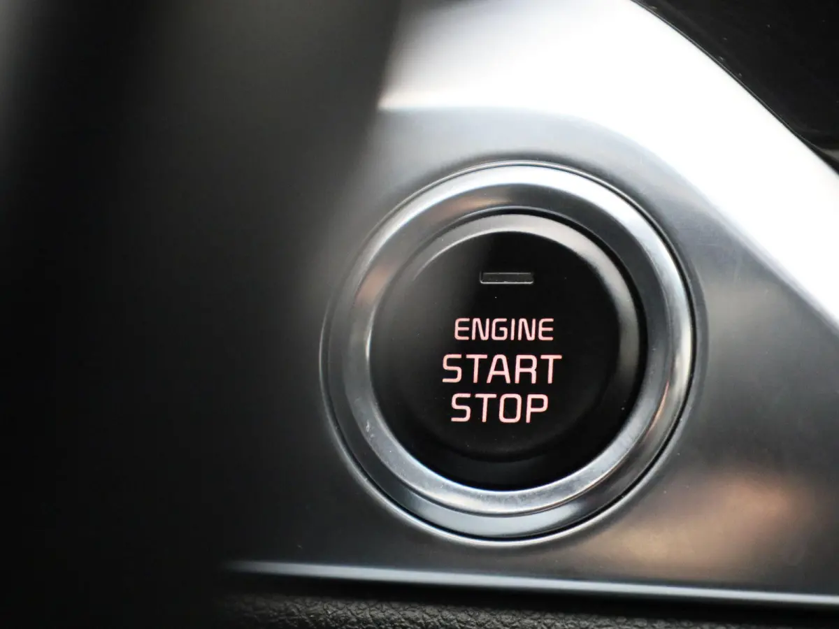 1.6 GDi PHEV DynamicPlusLine | Automaat | LMV | Navigatie | Leder | Stoel/Stuur verwarming | Parkeer sensoren | Climate control | Bluetooth | Cruise control | DAB | Camera | Apple carplay