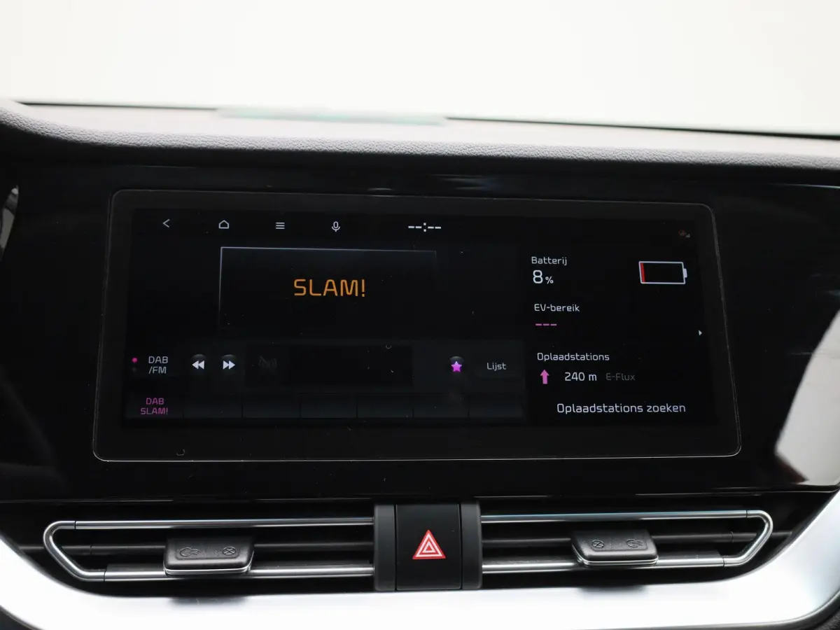 1.6 GDi PHEV DynamicPlusLine | Automaat | LMV | Navigatie | Leder | Stoel/Stuur verwarming | Parkeer sensoren | Climate control | Bluetooth | Cruise control | DAB | Camera | Apple carplay