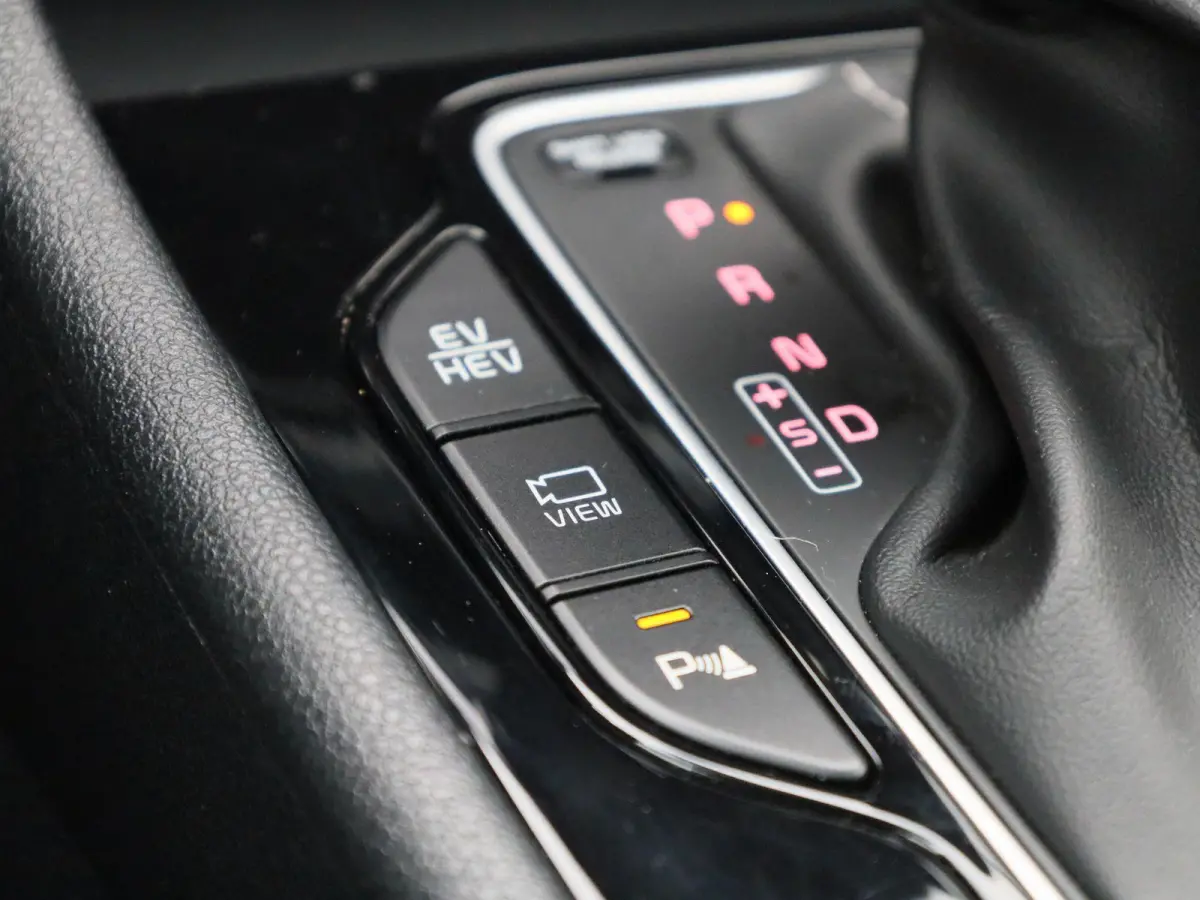 1.6 GDi PHEV DynamicPlusLine | Automaat | LMV | Navigatie | Leder | Stoel/Stuur verwarming | Parkeer sensoren | Climate control | Bluetooth | Cruise control | DAB | Camera | Apple carplay