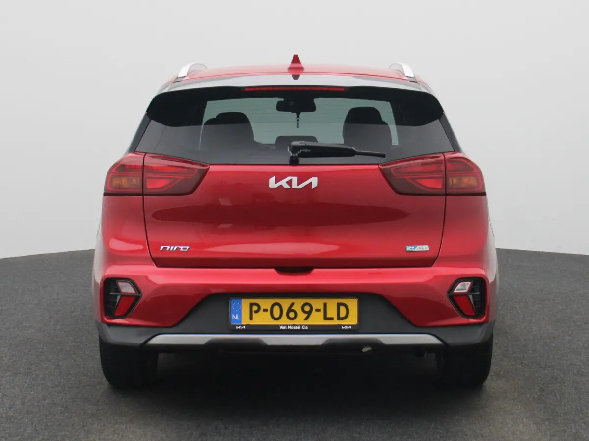 1.6 GDi PHEV DynamicPlusLine | Automaat | LMV | Navigatie | Leder | Stoel/Stuur verwarming | Parkeer sensoren | Climate control | Bluetooth | Cruise control | DAB | Camera | Apple carplay