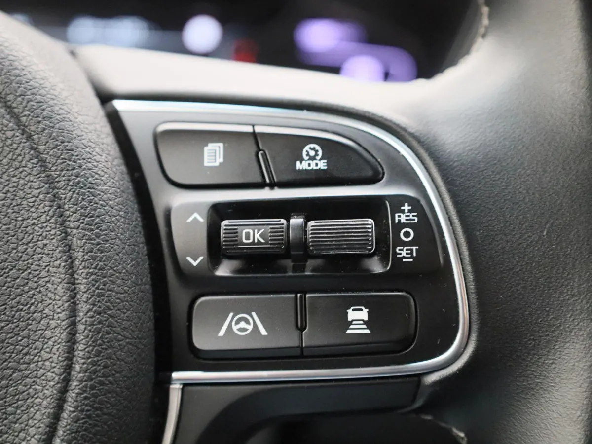 1.6 GDi PHEV DynamicPlusLine | Automaat | LMV | Navigatie | Leder | Stoel/Stuur verwarming | Parkeer sensoren | Climate control | Bluetooth | Cruise control | DAB | Camera | Apple carplay