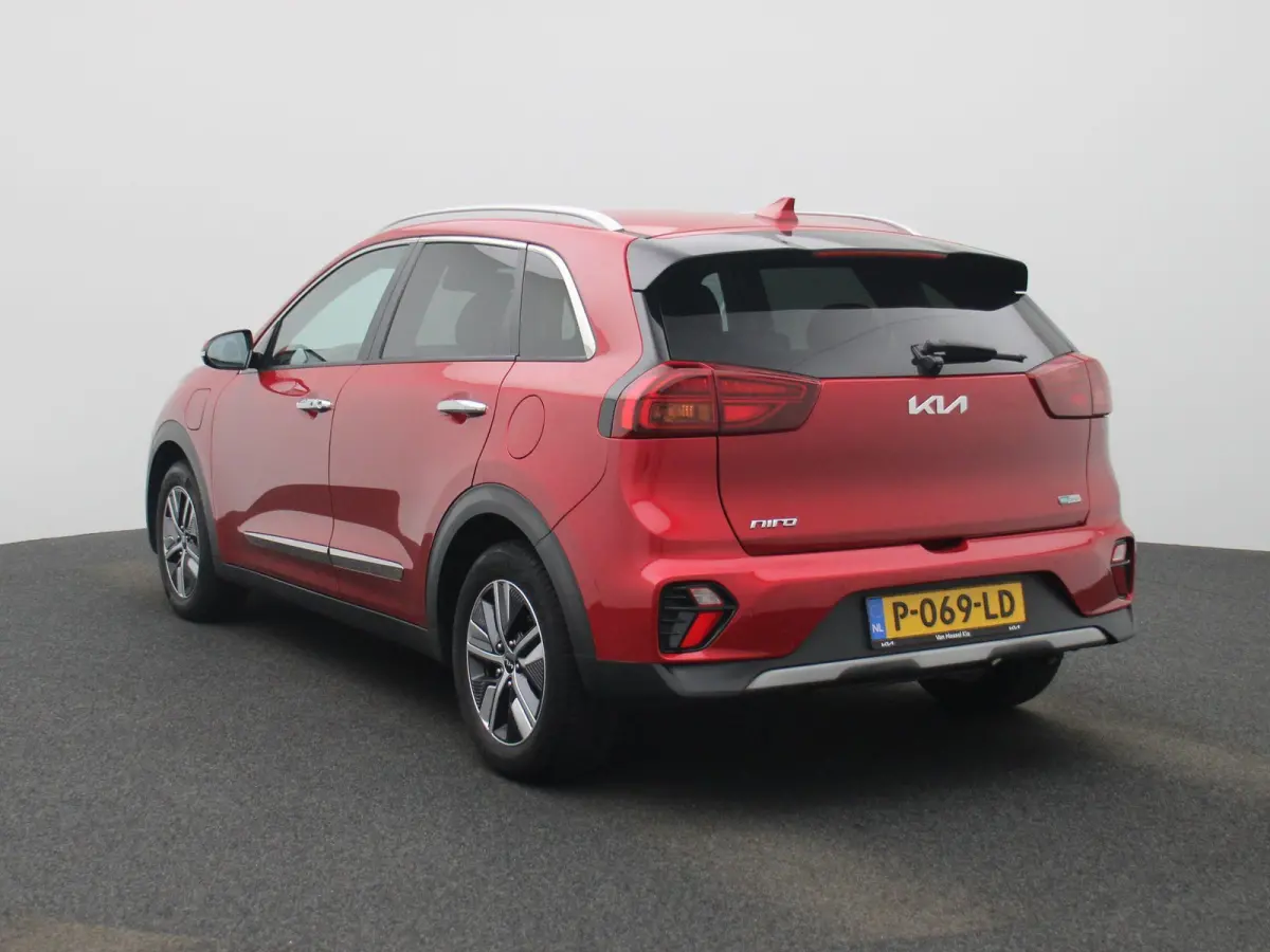 1.6 GDi PHEV DynamicPlusLine | Automaat | LMV | Navigatie | Leder | Stoel/Stuur verwarming | Parkeer sensoren | Climate control | Bluetooth | Cruise control | DAB | Camera | Apple carplay