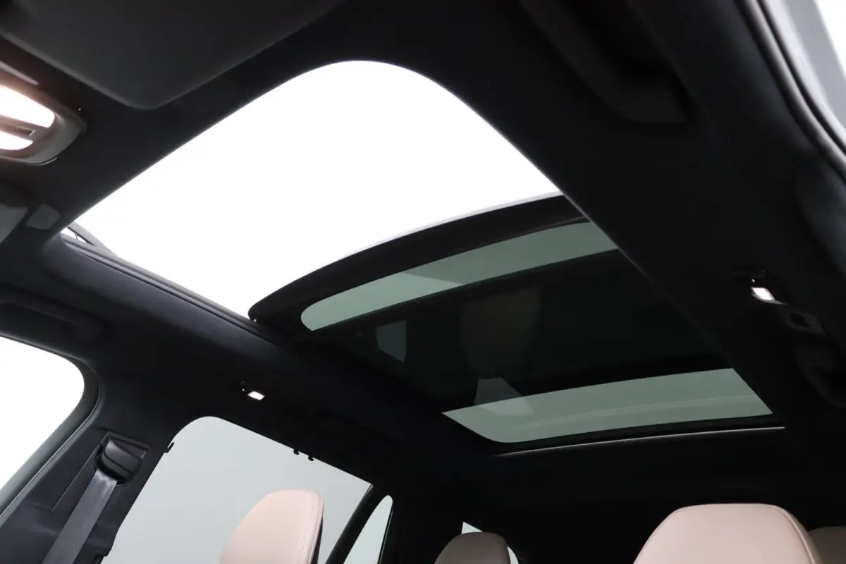 T8 AWD Ultra Dark Executive Ed. | Bowers&Wilkins | Forest Lake | 22 Inch | Matrix LED | Luchtvering | Panoramadak | Gelaagd Glas | 360 Camera