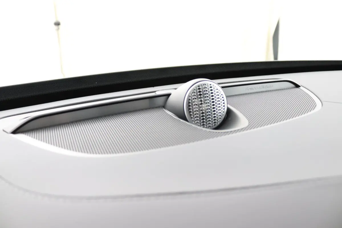 T8 AWD Ultra Dark Executive Ed. | Bowers&Wilkins | Forest Lake | 22 Inch | Matrix LED | Luchtvering | Panoramadak | Gelaagd Glas | 360 Camera