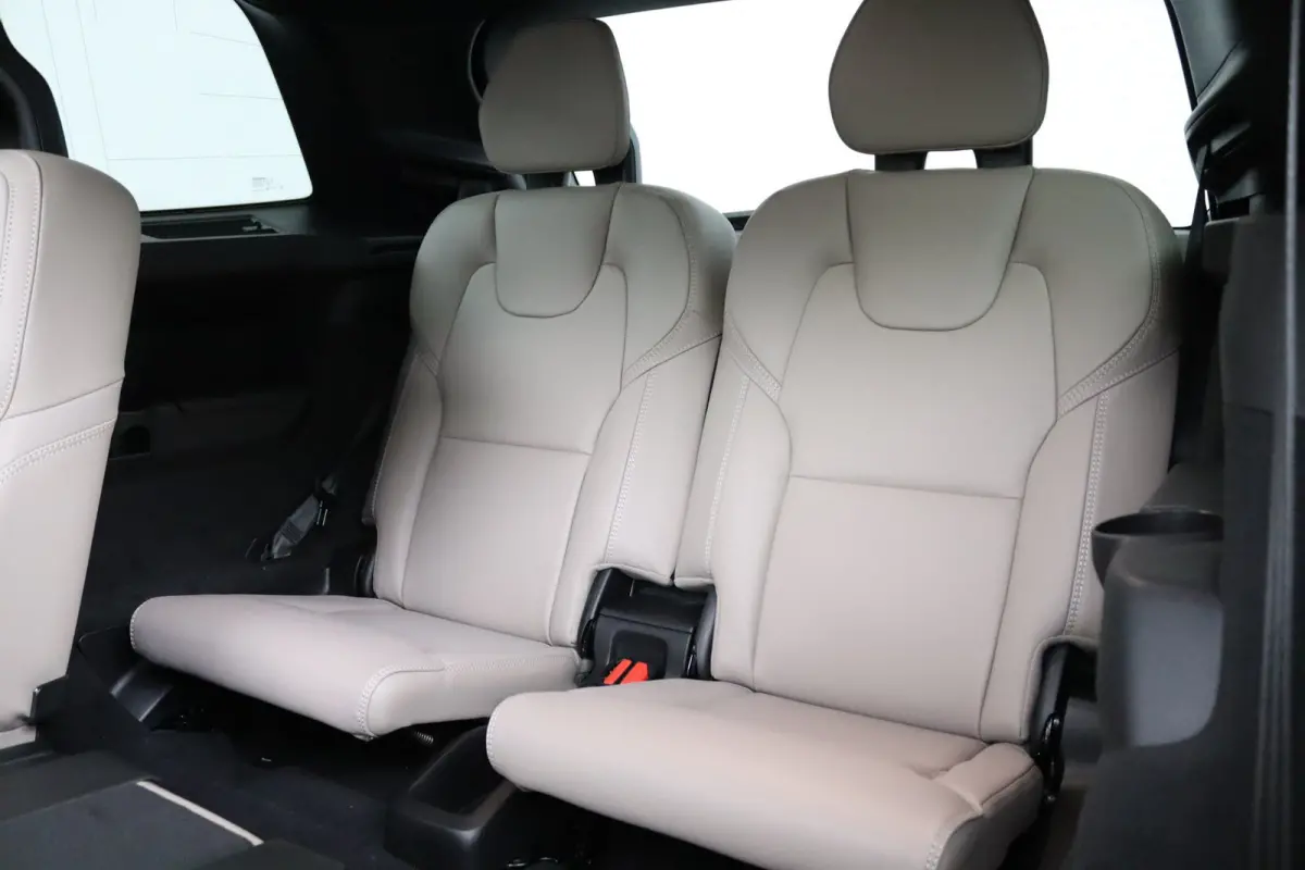 T8 AWD Ultra Dark Executive Ed. | Bowers&Wilkins | Forest Lake | 22 Inch | Matrix LED | Luchtvering | Panoramadak | Gelaagd Glas | 360 Camera