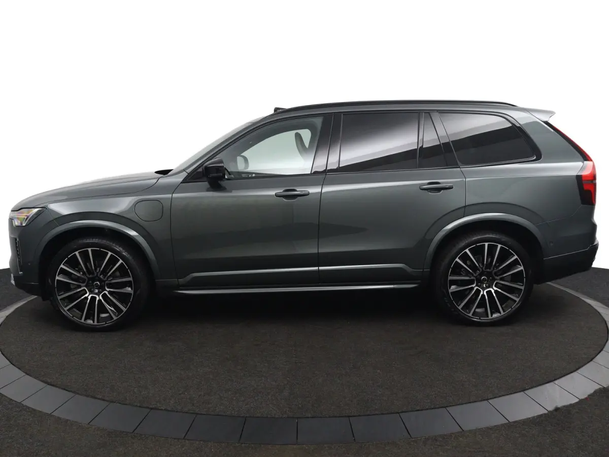 T8 AWD Ultra Dark Executive Ed. | Bowers&Wilkins | Forest Lake | 22 Inch | Matrix LED | Luchtvering | Panoramadak | Gelaagd Glas | 360 Camera