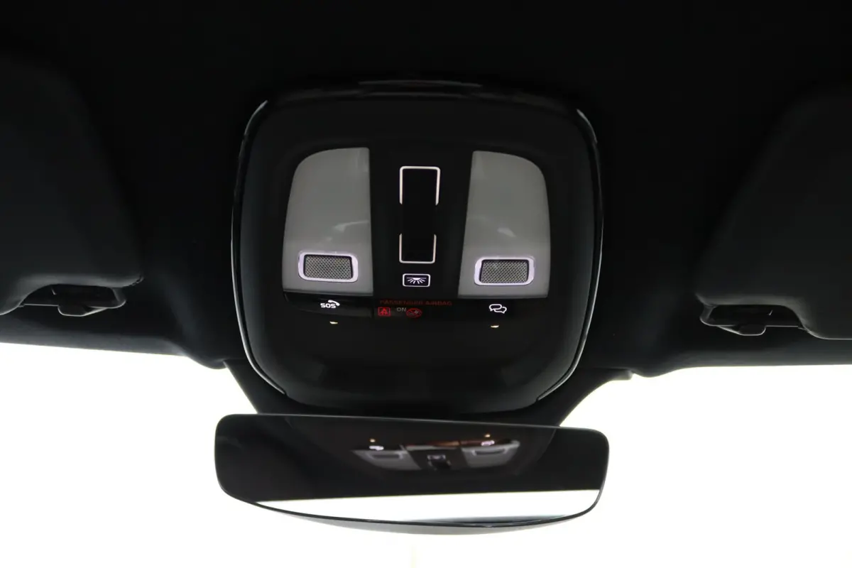 T8 AWD Ultra Dark Executive Ed. | Bowers&Wilkins | Forest Lake | 22 Inch | Matrix LED | Luchtvering | Panoramadak | Gelaagd Glas | 360 Camera