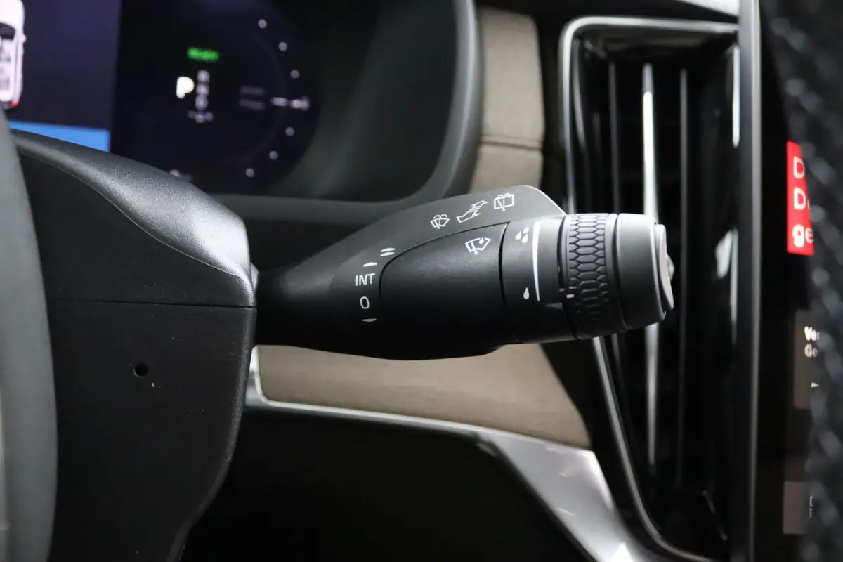 T8 AWD Ultra Dark Executive Ed. | Bowers&Wilkins | Forest Lake | 22 Inch | Matrix LED | Luchtvering | Panoramadak | Gelaagd Glas | 360 Camera