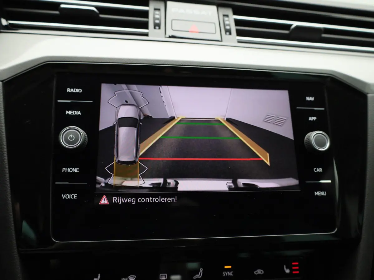 1.5 TSI Business | Automaat | LMV | Parkeer sensoren | DAB | Stoel verwarming | Cruise control | Elec. achterklep | Ergo Comfort | Camera | Climate control