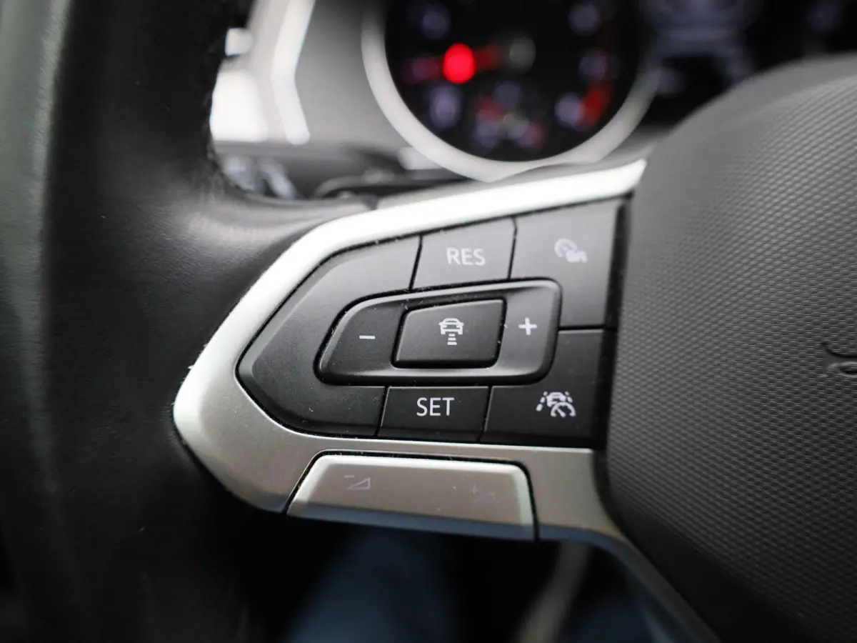 1.5 TSI Business | Automaat | LMV | Parkeer sensoren | DAB | Stoel verwarming | Cruise control | Elec. achterklep | Ergo Comfort | Camera | Climate control