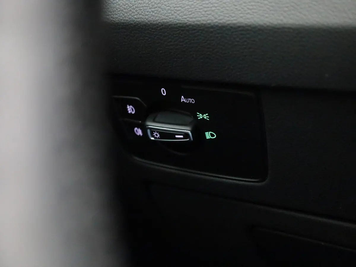 1.5 TSI Business | Automaat | LMV | Parkeer sensoren | DAB | Stoel verwarming | Cruise control | Elec. achterklep | Ergo Comfort | Camera | Climate control