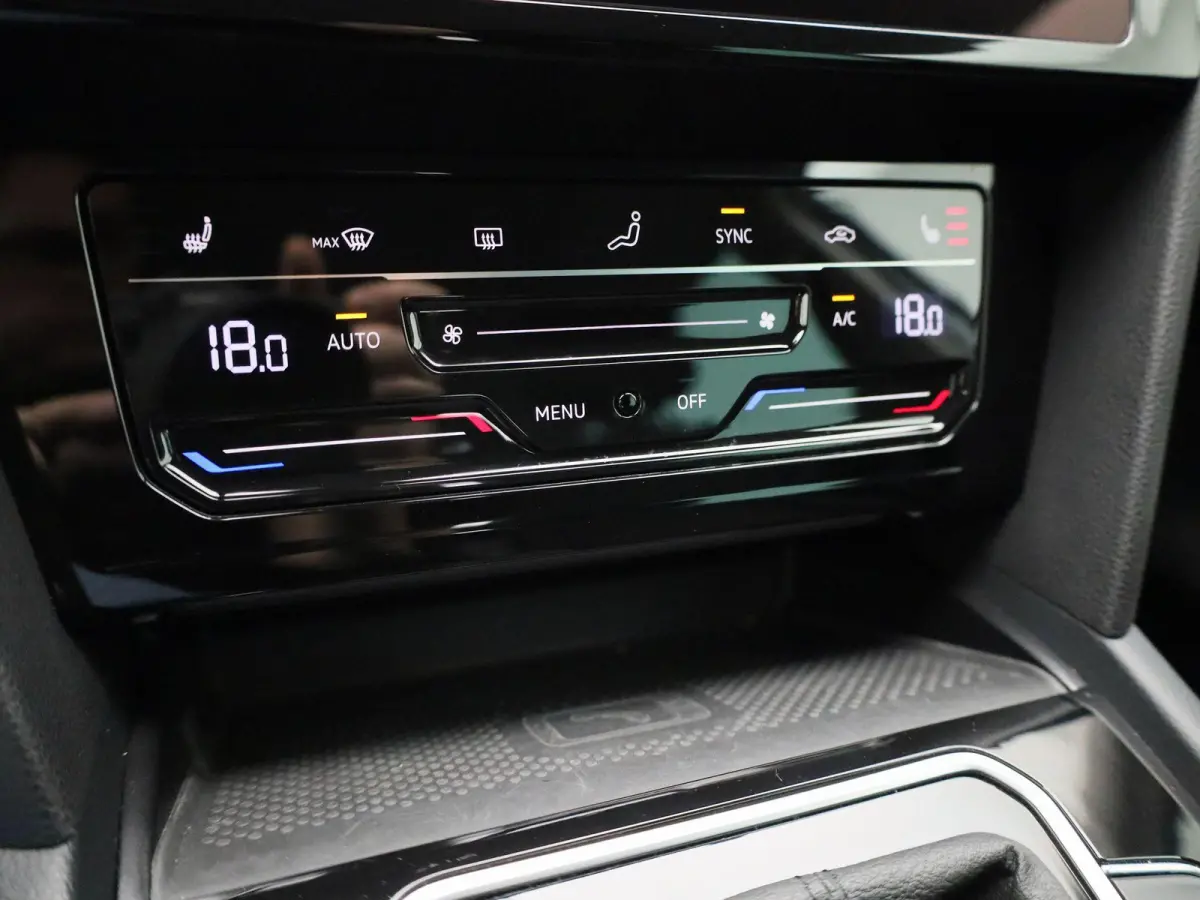 1.5 TSI Business | Automaat | LMV | Parkeer sensoren | DAB | Stoel verwarming | Cruise control | Elec. achterklep | Ergo Comfort | Camera | Climate control