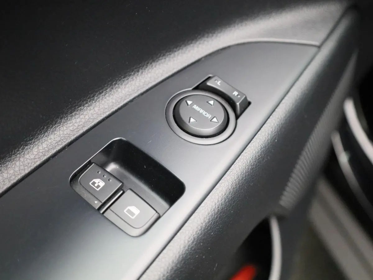 1.0 T-GDi MHEV DynamicLine | Apple Carplay / Android Auto | Navigatie | Camera | Climate Control | Cruise Control | Lichtmetalen Velgen | Parkeer sensoren