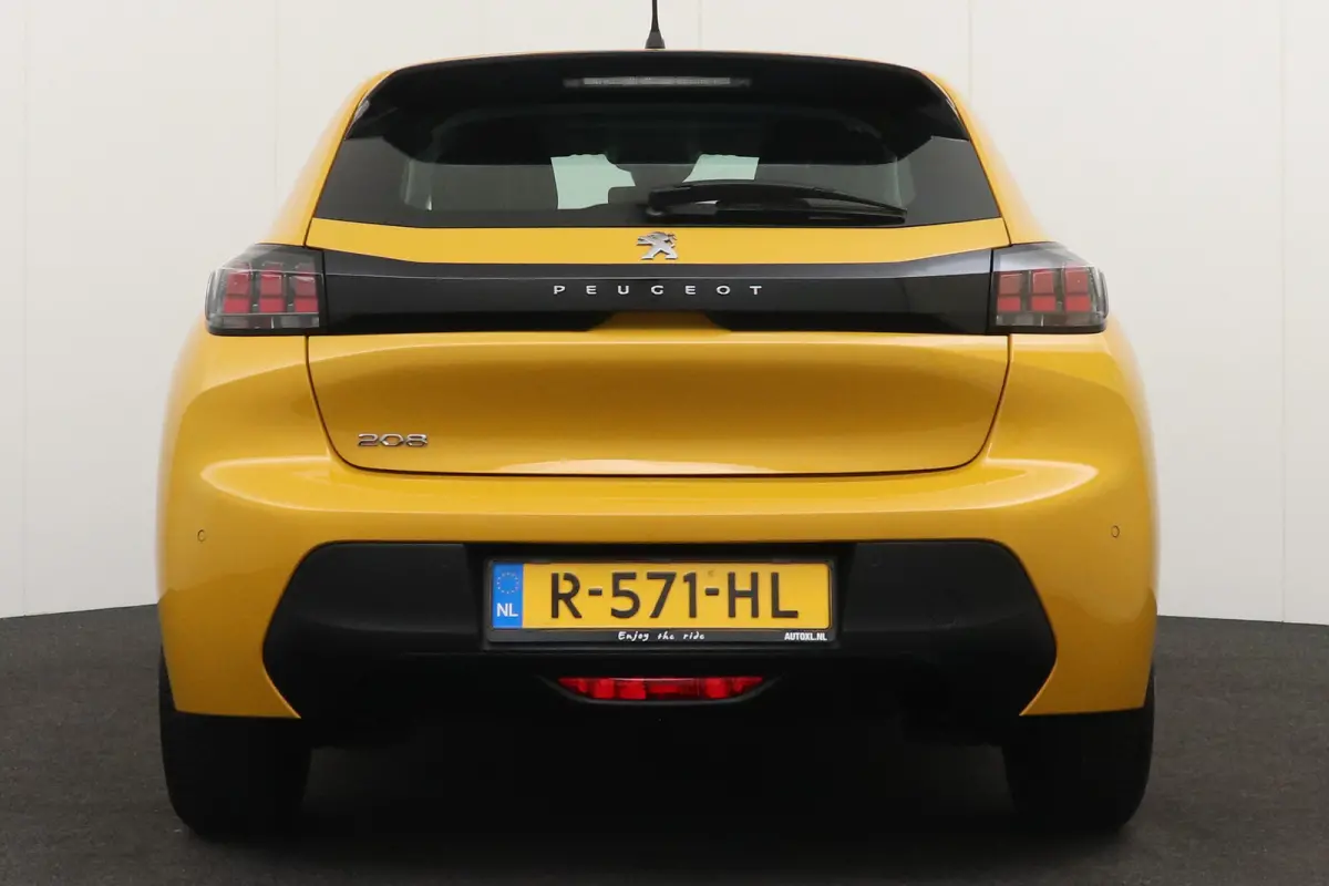 1.2T Active Pack Carplay Navi 16'LMV