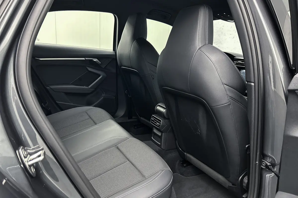 30 TFSI S-line | LED koplampen | Navigatie | Lichtmetalen velgen | Cruise control