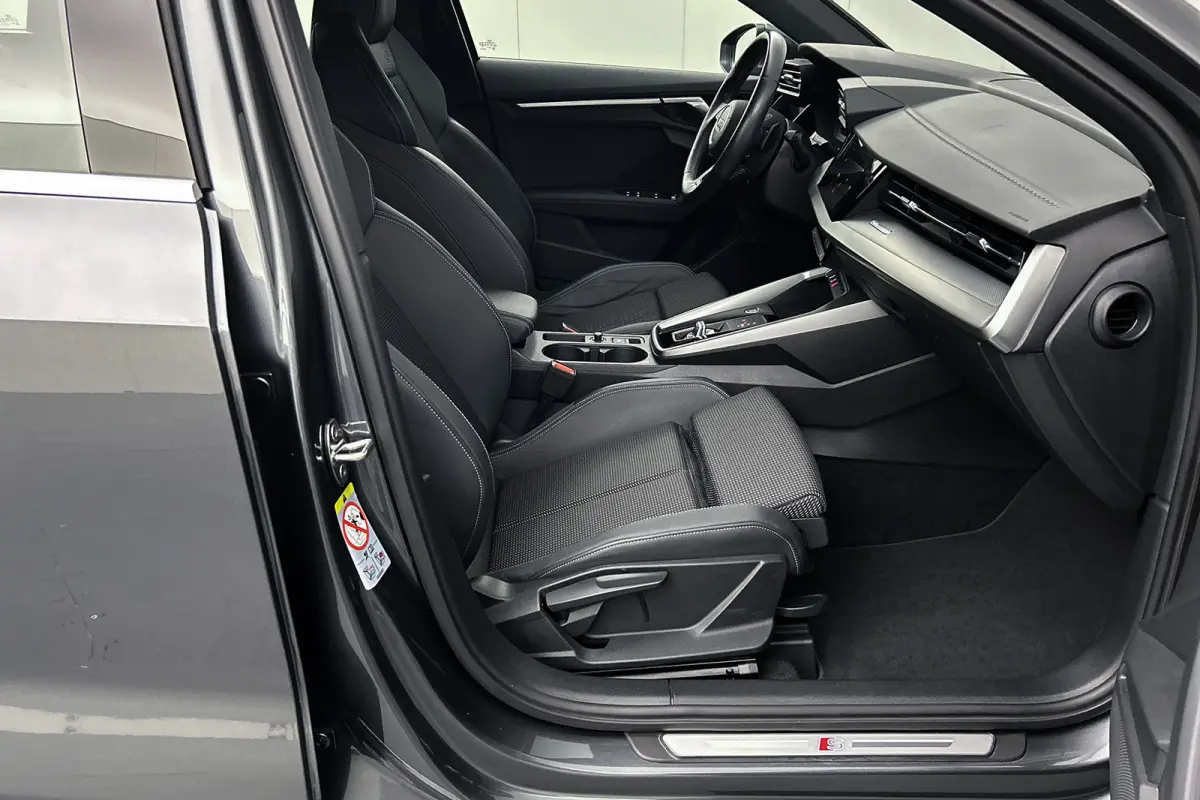 30 TFSI S-line | LED koplampen | Navigatie | Lichtmetalen velgen | Cruise control