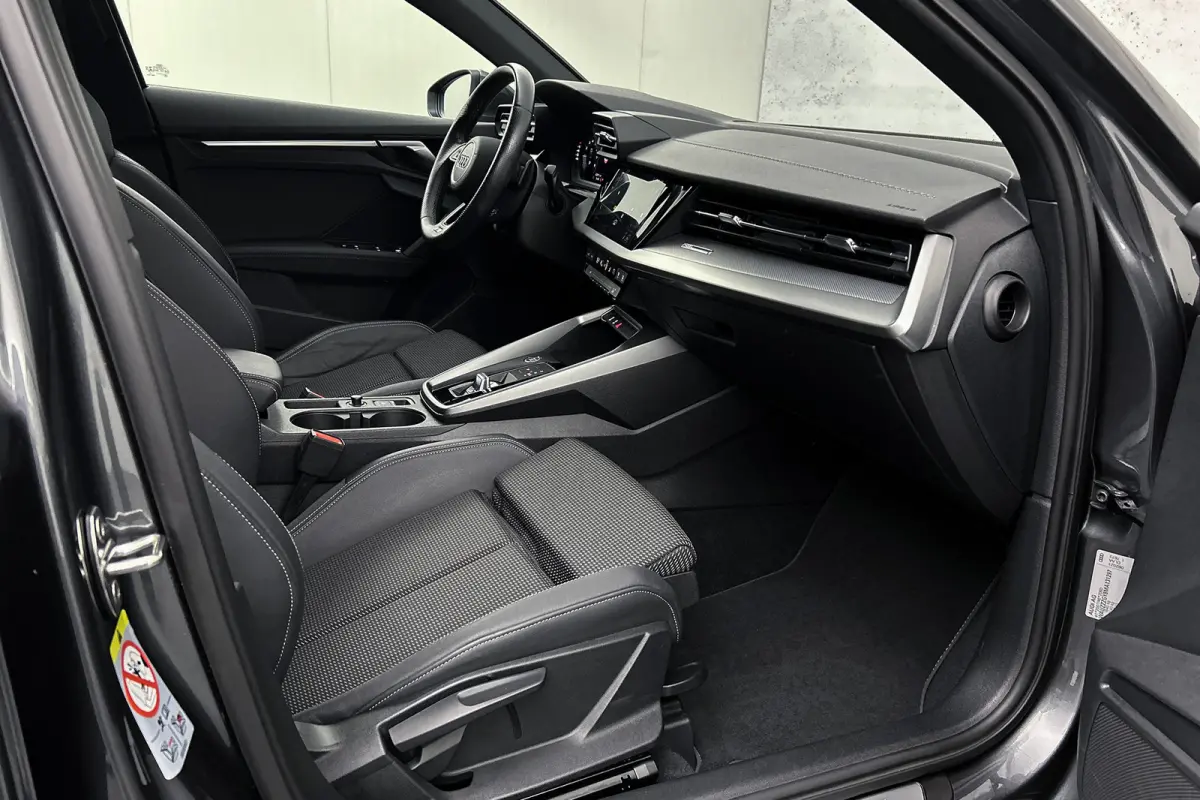 30 TFSI S-line | LED koplampen | Navigatie | Lichtmetalen velgen | Cruise control