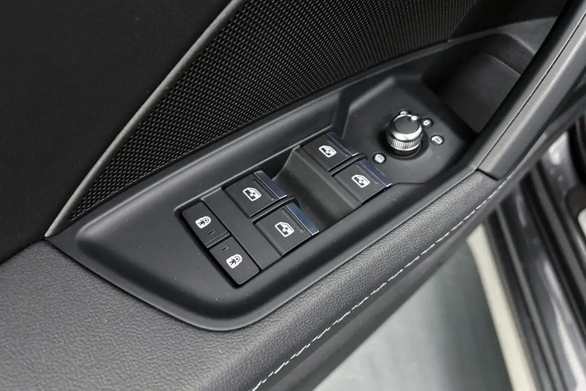 30 TFSI S-line | LED koplampen | Navigatie | Lichtmetalen velgen | Cruise control
