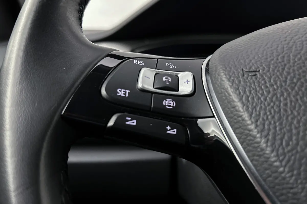1.0 TSI Style Business | Camera | Adaptive Cruise | Privacy Glass | Lichtmetalen velgen