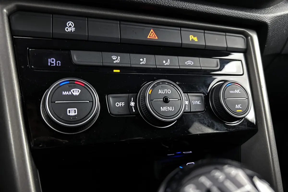 1.0 TSI Style Business | Camera | Adaptive Cruise | Privacy Glass | Lichtmetalen velgen